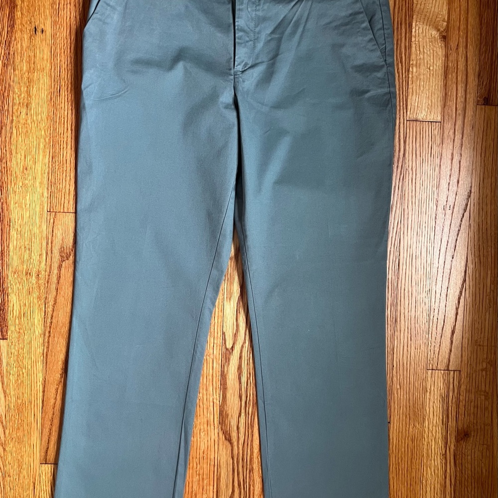 GAP Women's Straight Leg Green Khaki Trousers